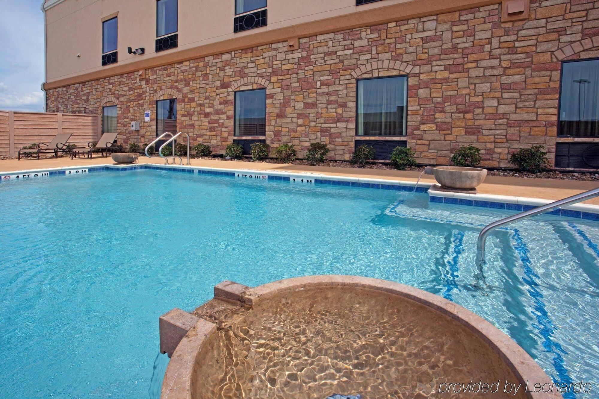 Holiday Inn Express Hotel & Suites Port Arthur, An Ihg Hotel Екстер'єр фото