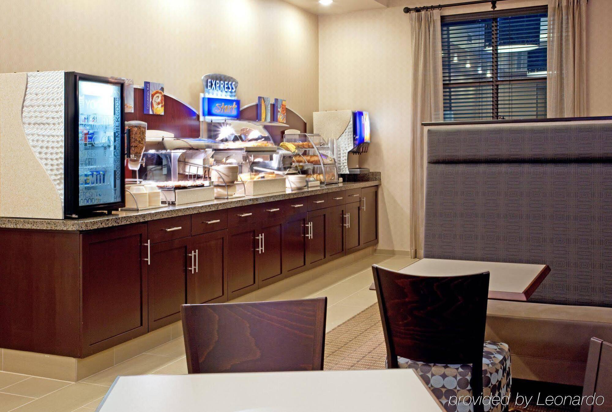 Holiday Inn Express Hotel & Suites Port Arthur, An Ihg Hotel Екстер'єр фото